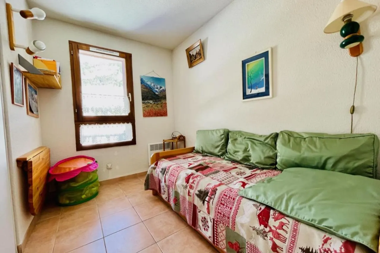 Bright Cosy Nest - View - La Salle-Les-Alpes