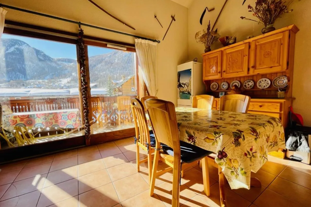 Bright Cosy Nest - View - La Salle-Les-Alpes Apartment